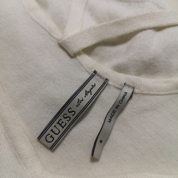 GUESS. White Sweater. Small. - Picture 9 of 9